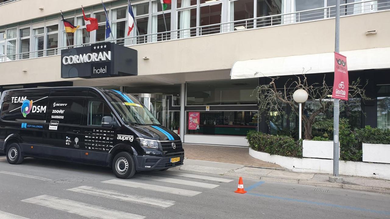 Hotel Cormoran Cattolica Bagian luar foto