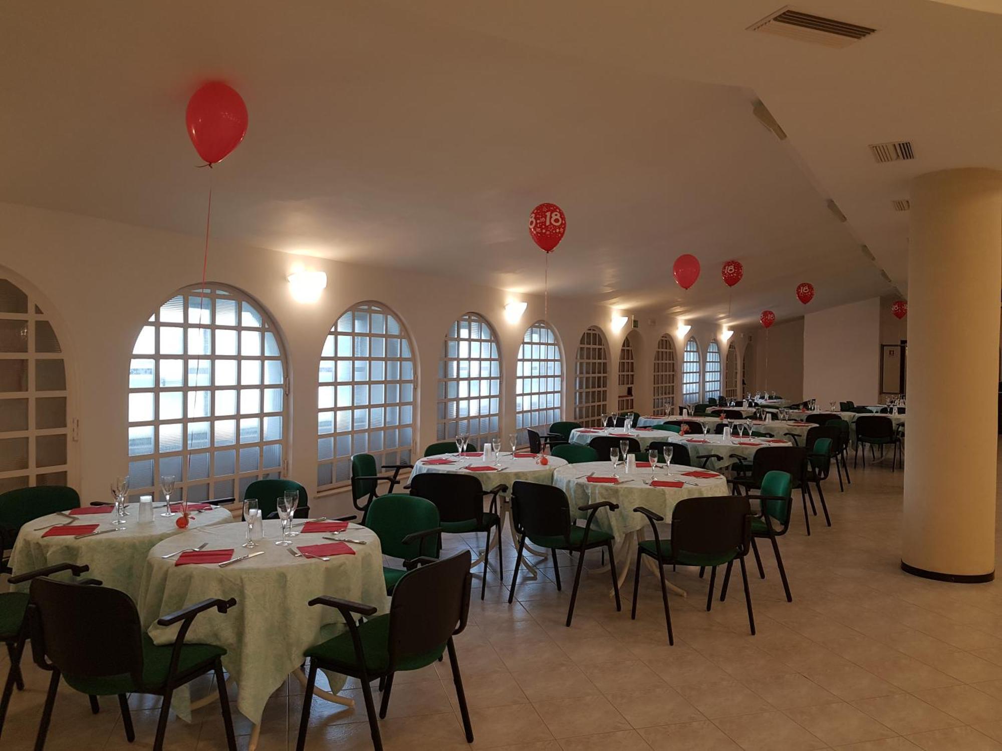Hotel Cormoran Cattolica Bagian luar foto