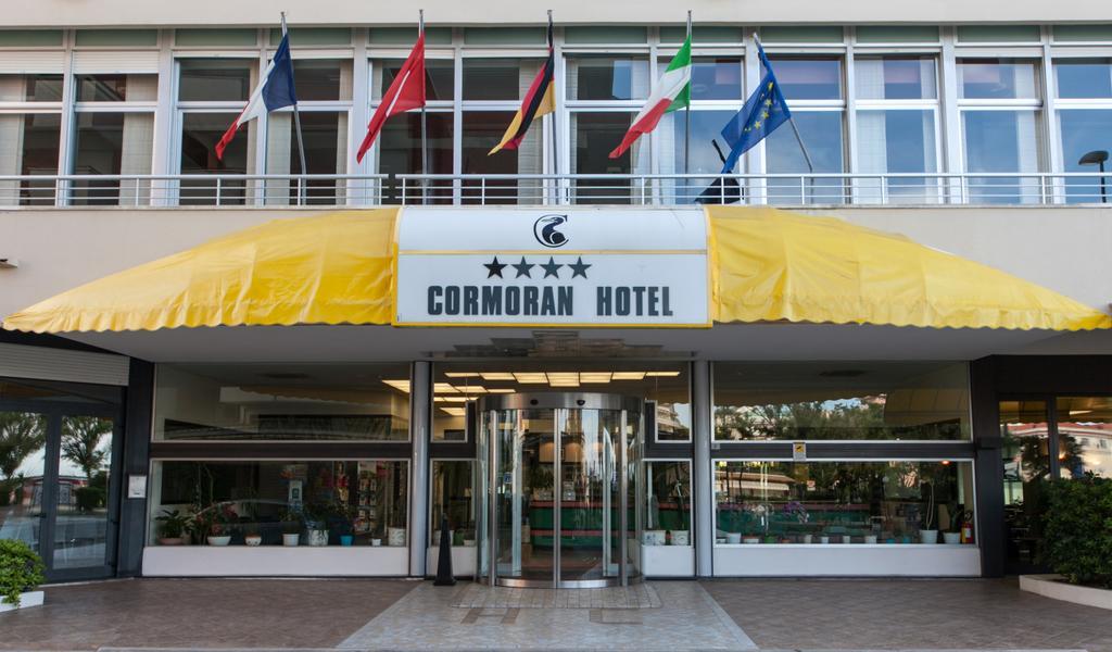 Hotel Cormoran Cattolica Bagian luar foto
